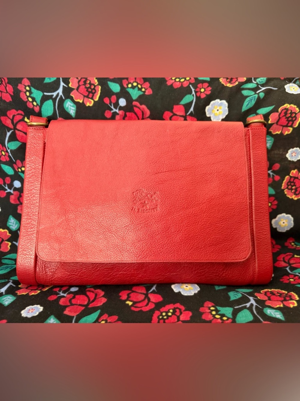 Il Bisonte Red Leather Shoulder Bag - Classic Italian Design